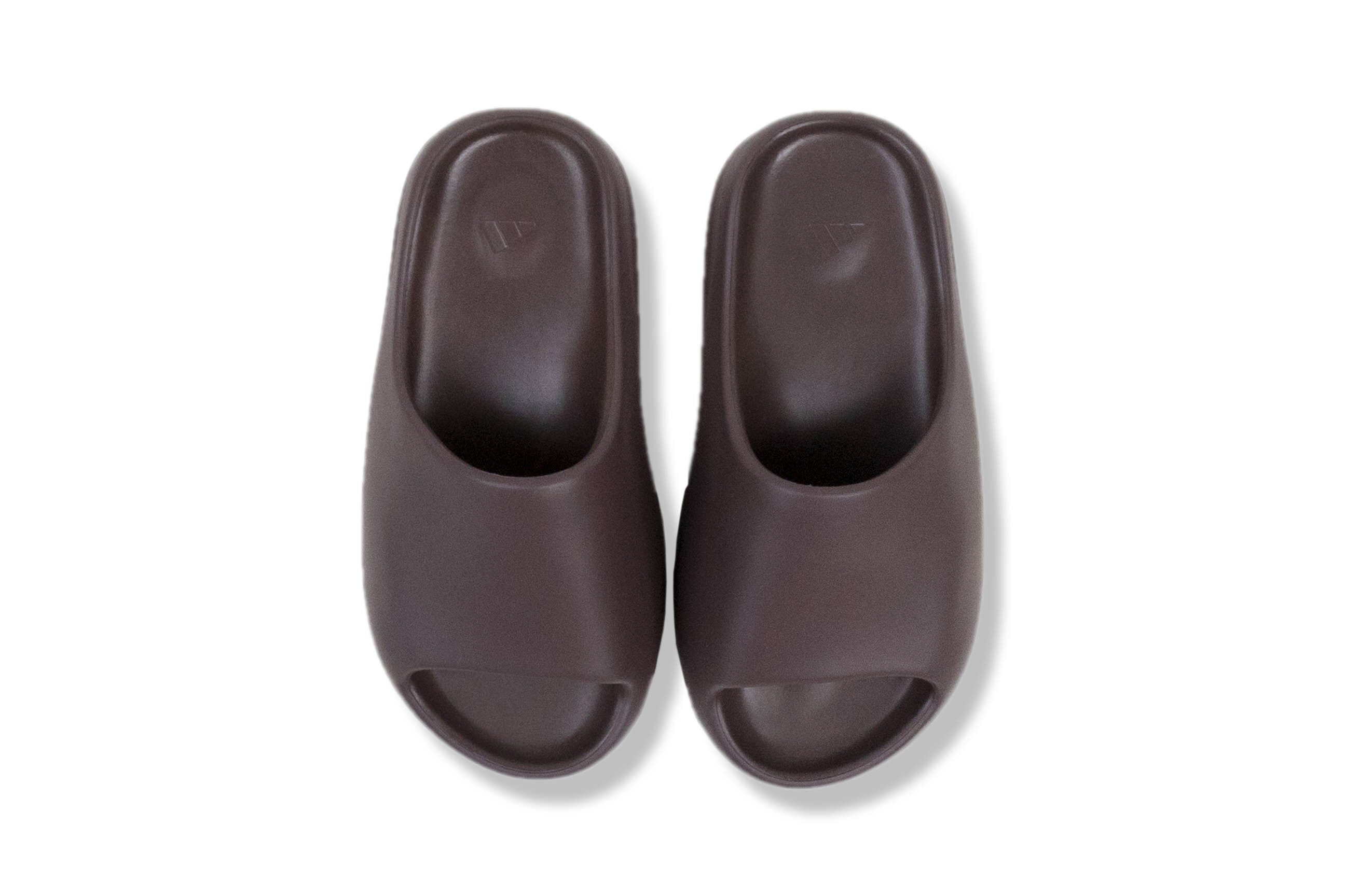 adidas yeezy soot slides