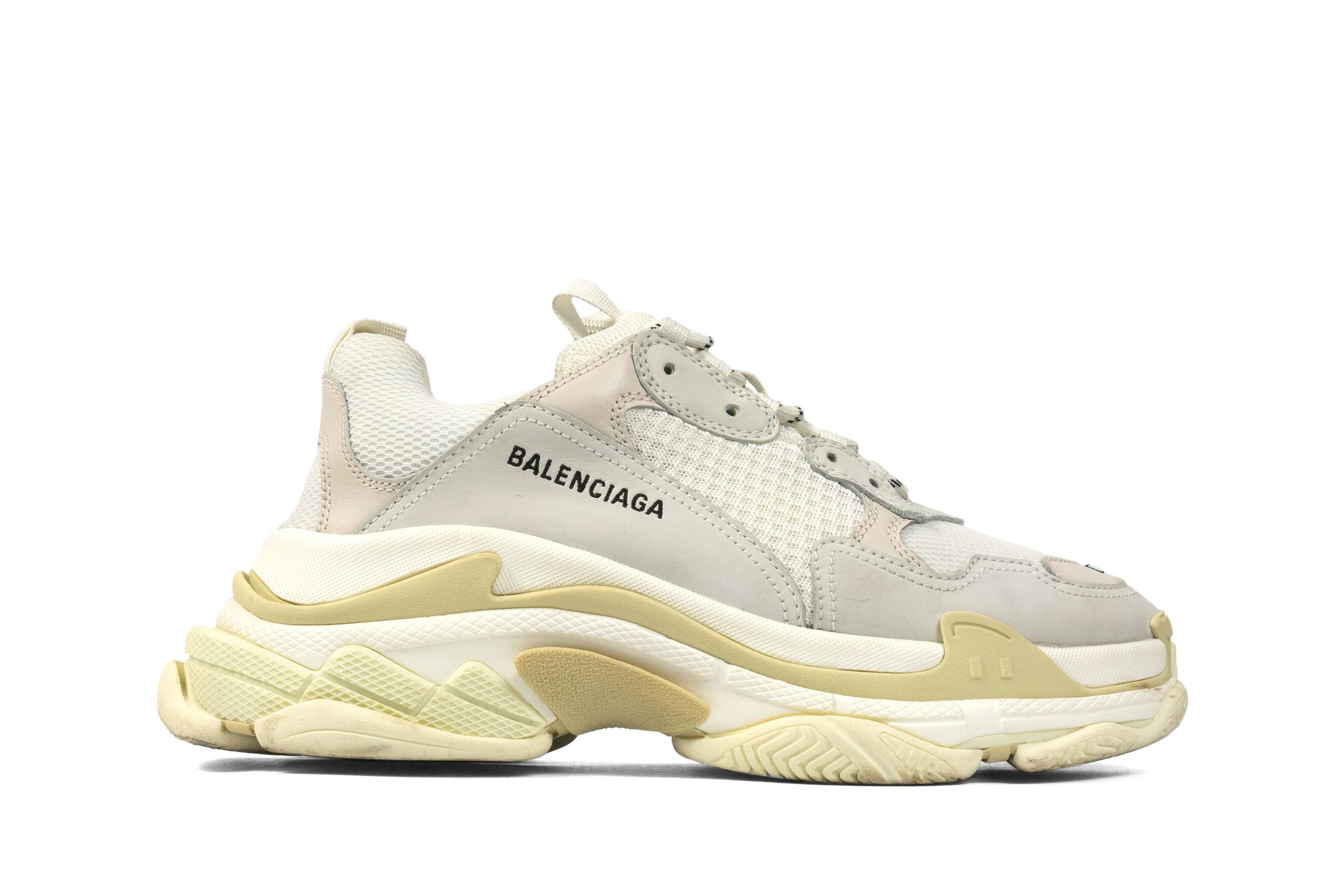 tan balenciaga triple s