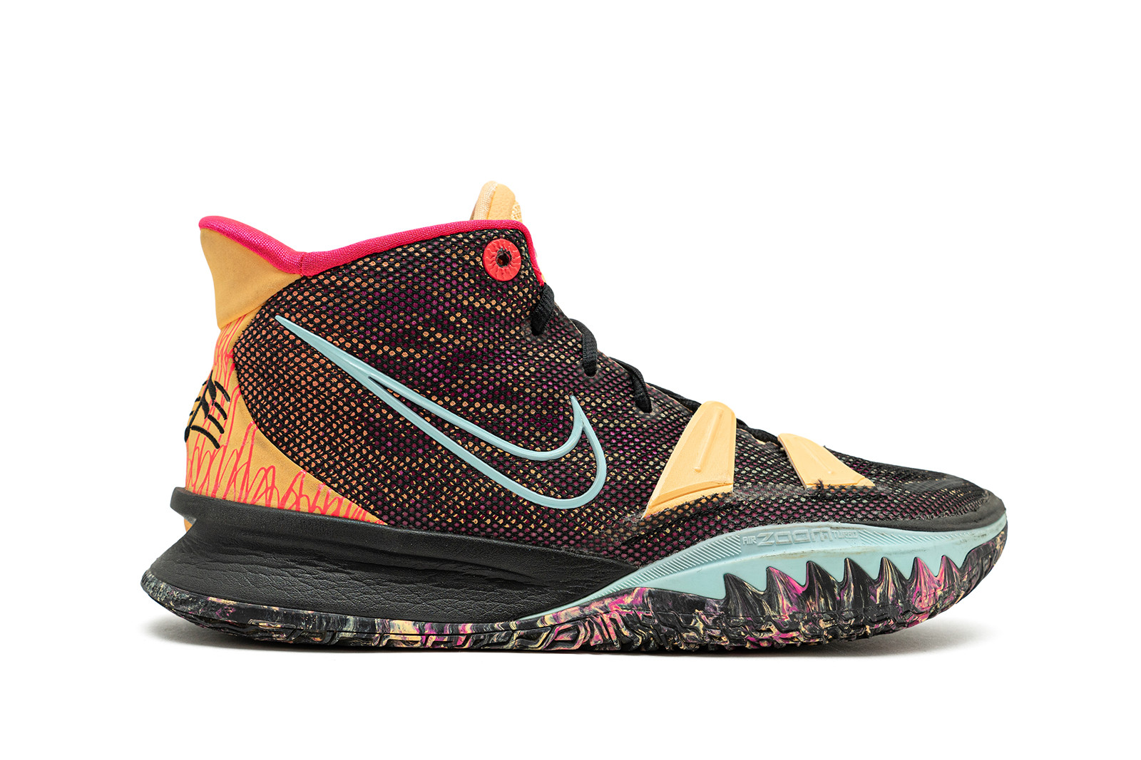 kyrie preheat 7