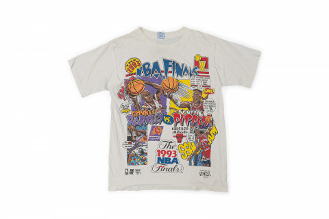 Vintage 90s Looney Tunes Taz x NBA Chicago Bulls Team Tee Faded Black